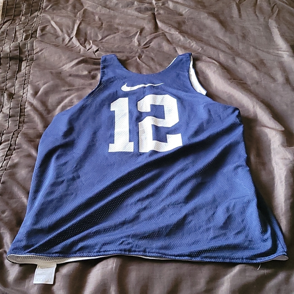 Vintage Nike Reversible Basketball Tanktop - Picture 3 of 8